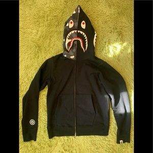 Size Small /Bape Shark Full Zip Hoodie / Black & Glowing City Camo.Authenticated